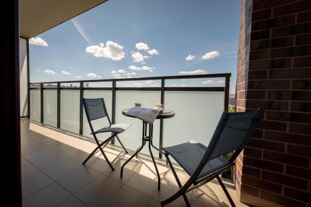 Wola Luxury Stay Warschau Exterior foto
