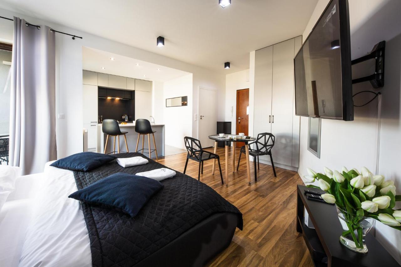 Wola Luxury Stay Warschau Exterior foto