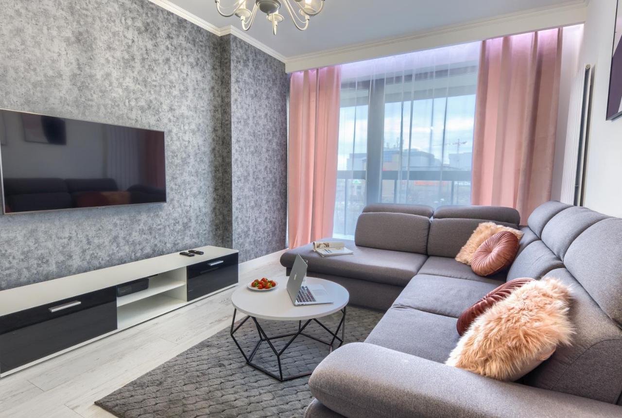Wola Luxury Stay Warschau Exterior foto
